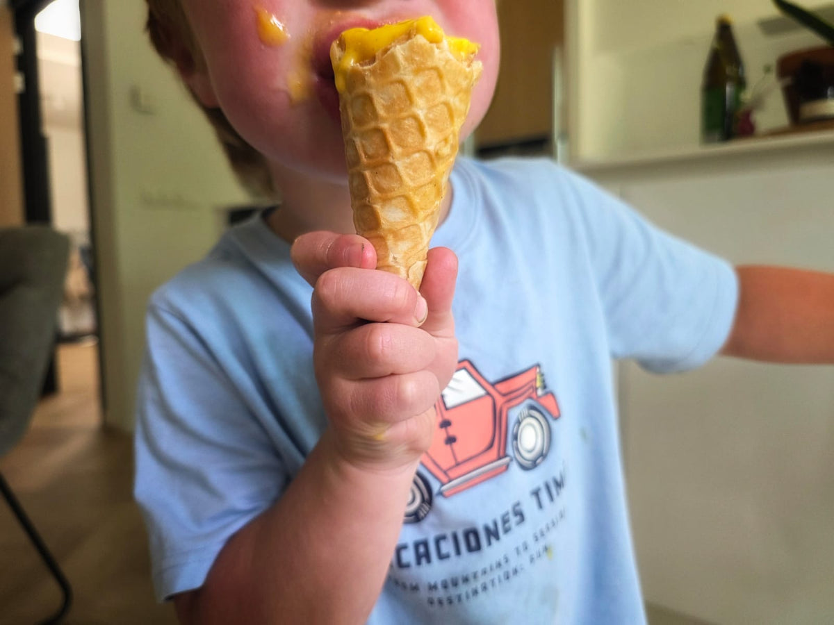Romig mango ijs zonder ijsmachine (simpel recept met yoghurt en honing)